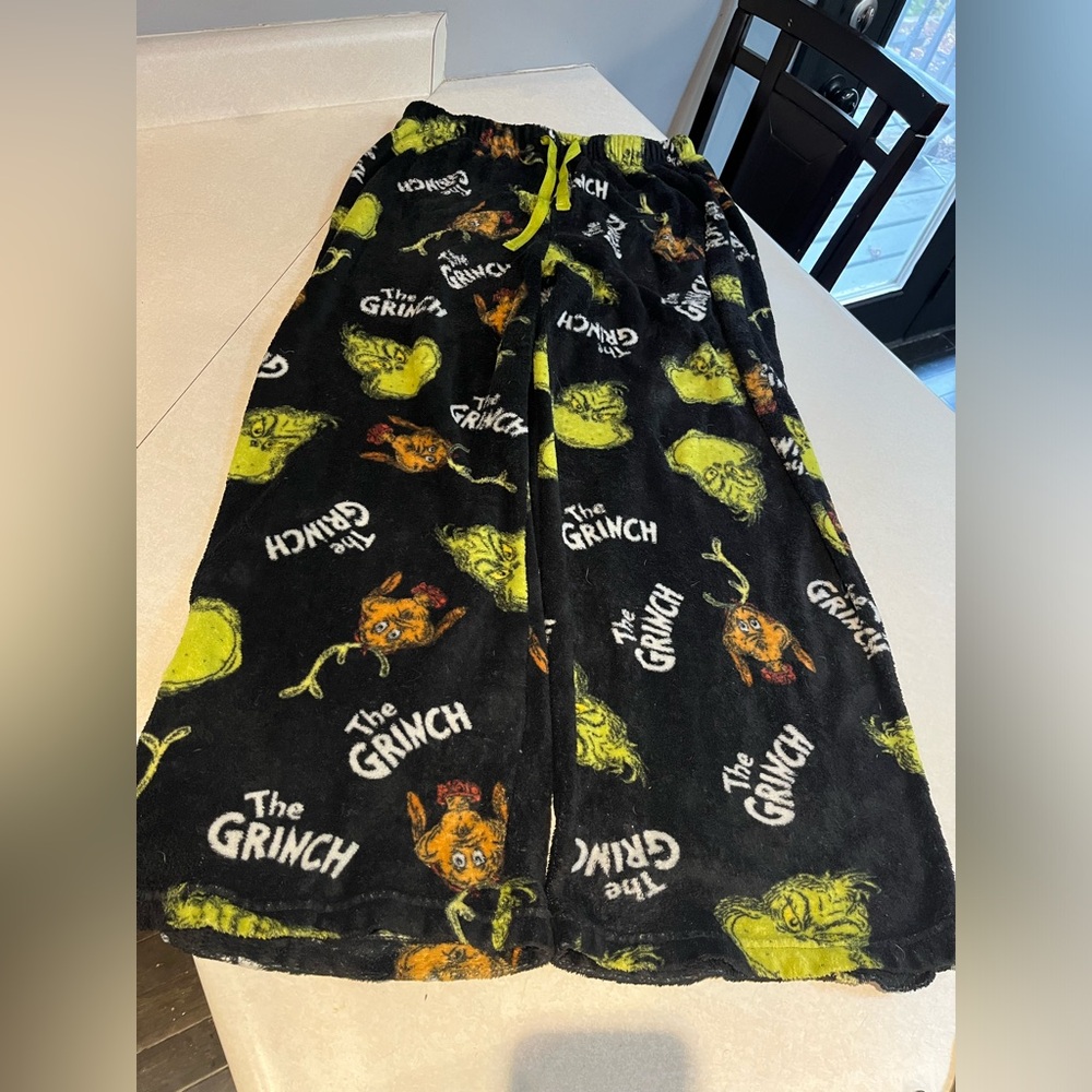Super SOFT AND COMFY fleece wide leg Grinch pj pants